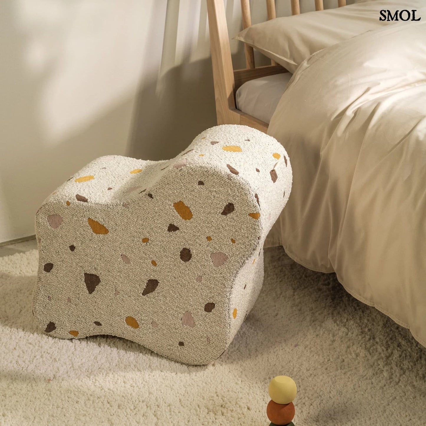Gyerek felhő puff | TERRAZZO MARBLE | SMOL - gyerekszobában, felállítva