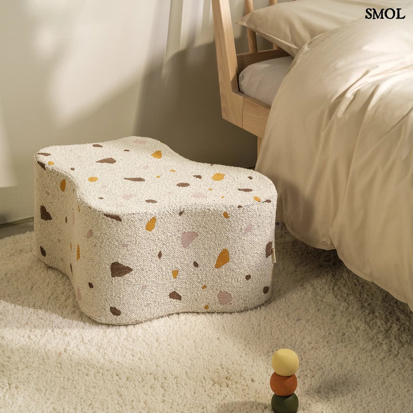 Gyerek felhő puff | TERRAZZO MARBLE | SMOL - gyerekszobában, fektetve