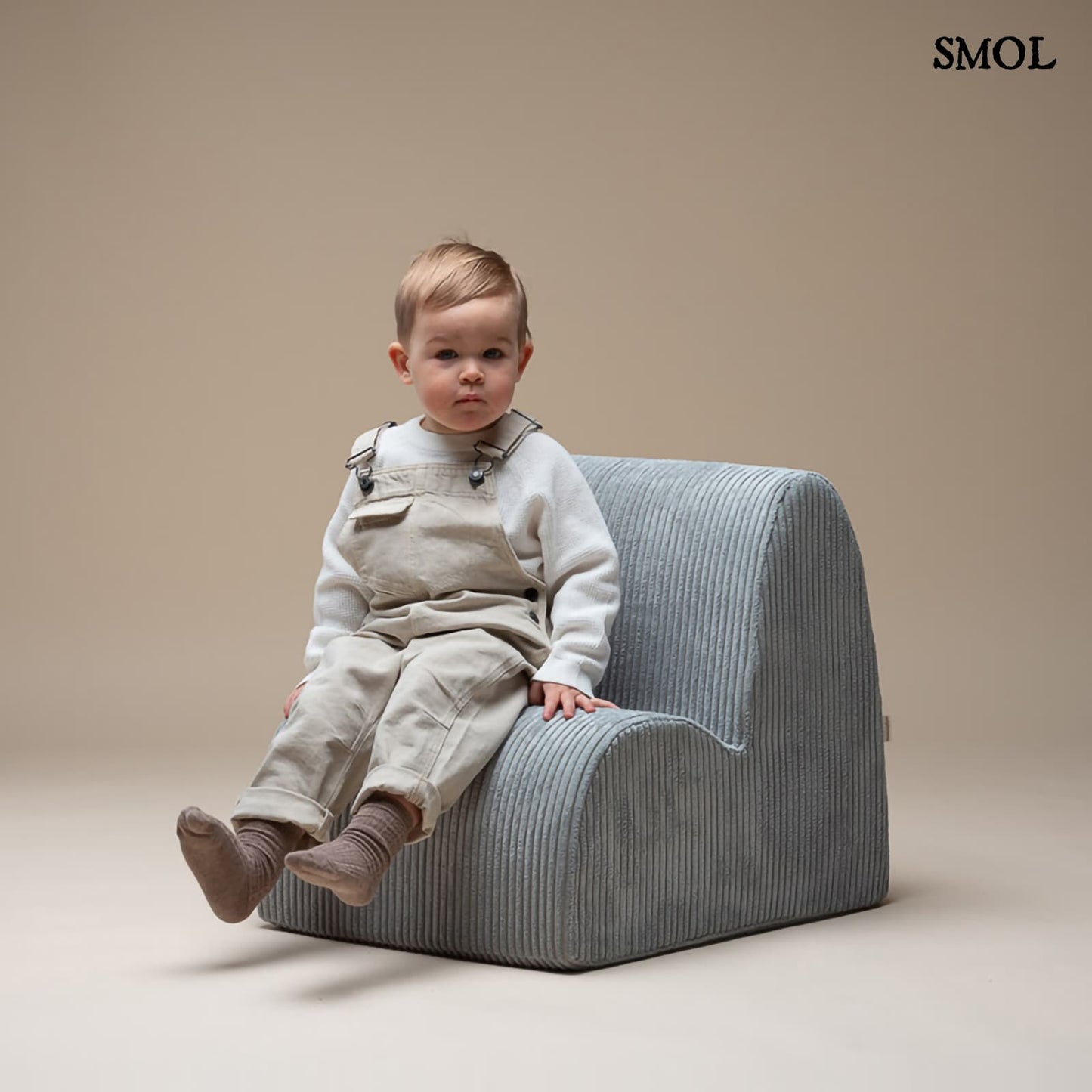 Gyerek felhőfotel | PEPPERMINT, felhő alakú, kordbársony gyerekfotel - SMOL - ülő gyerekkel