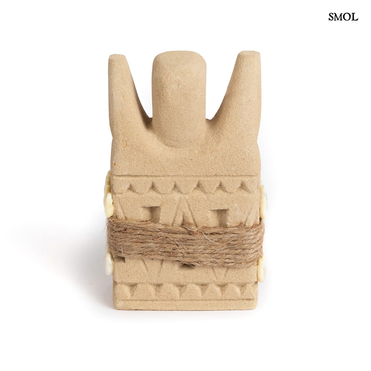 SUMBA28, kőszobor kagylókkal, 14 cm - smol.hu