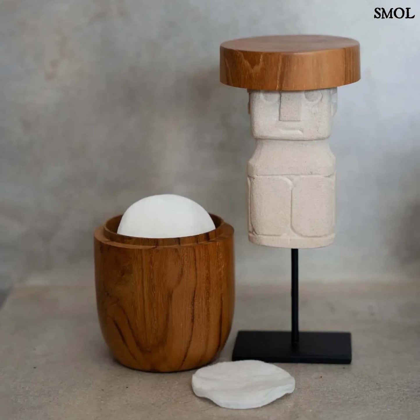 SUMBA,kőszobor tartón, 17 cm - smol.hu