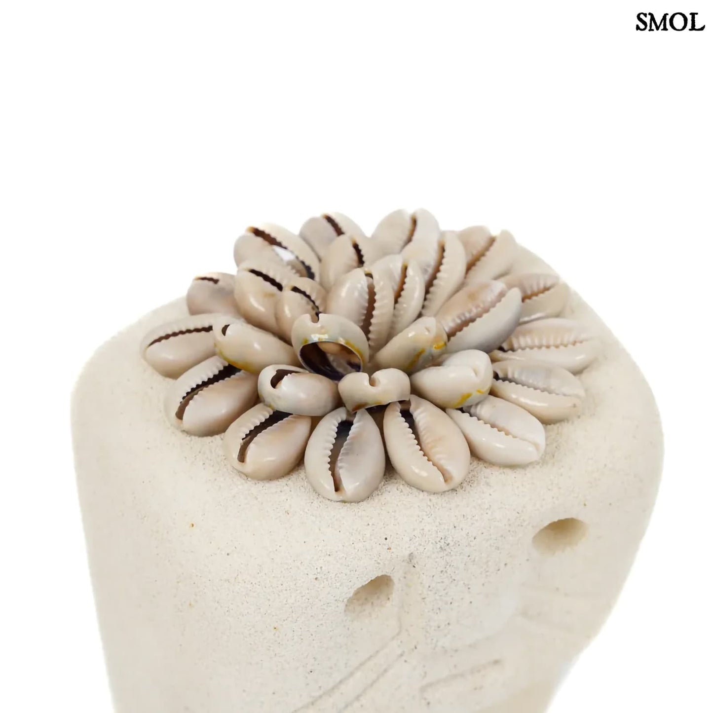 SUMBA37, kőszobor kagylókkal, 11 cm