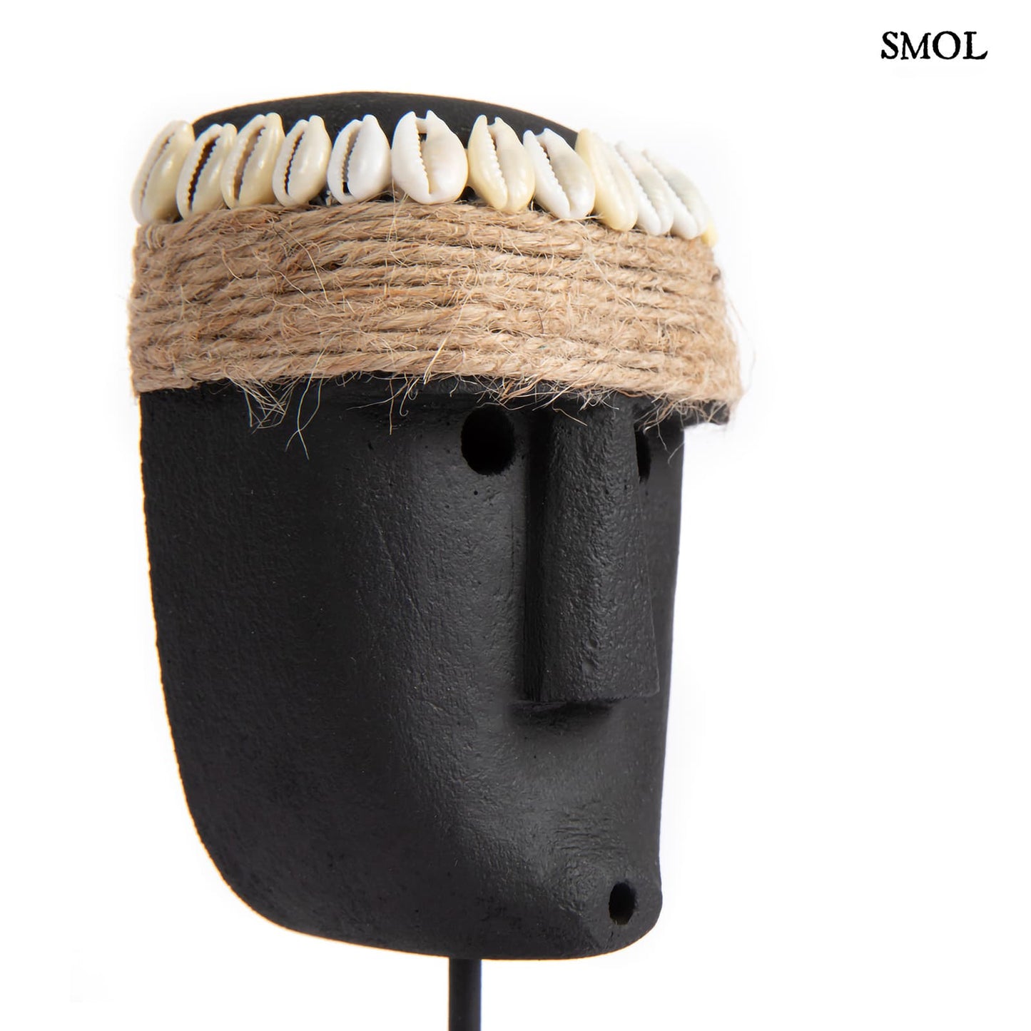 SUMBA35, fekete kőszobor tartón, 16 cm - smol.hu