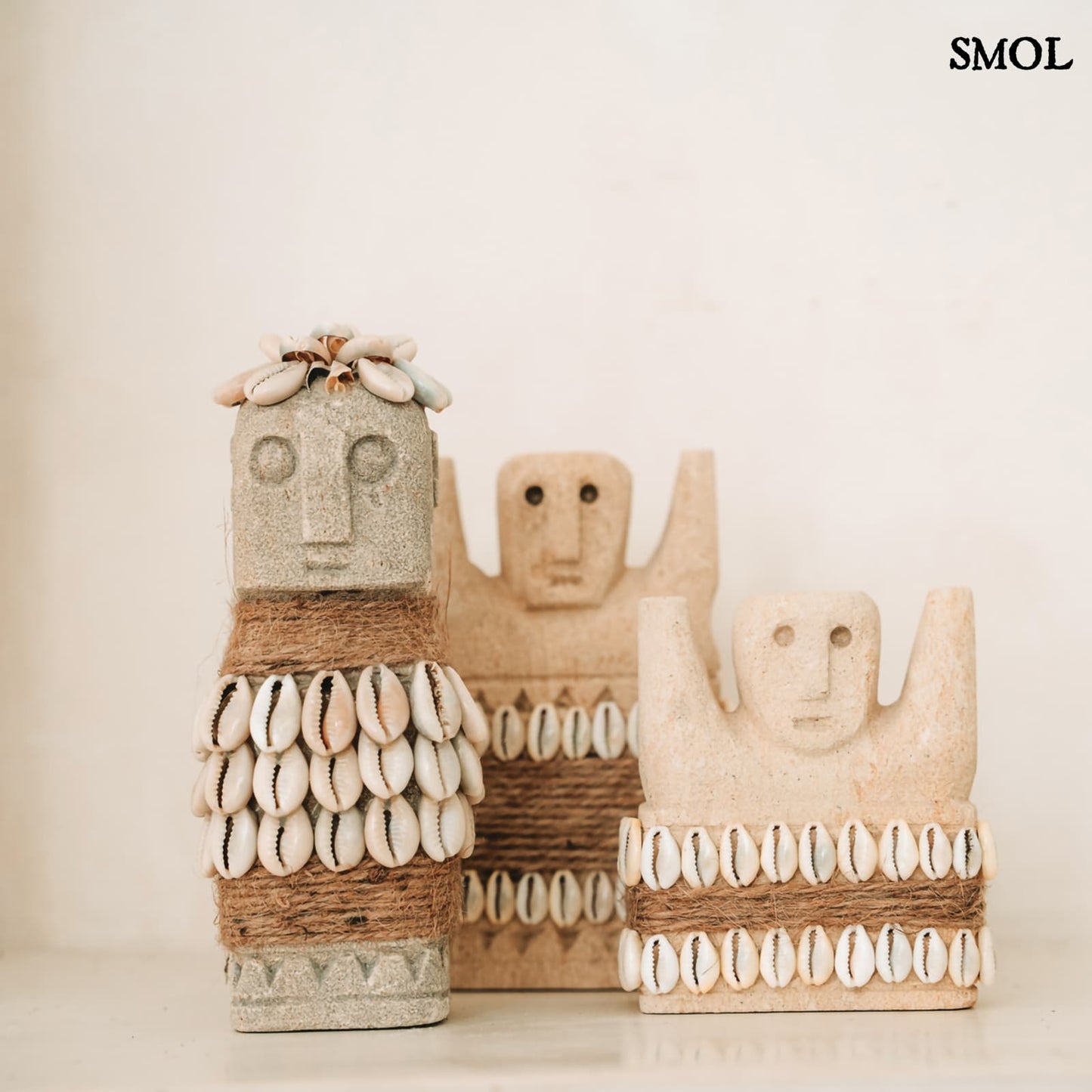 SUMBA33, kőszobor kagylókkal, 15 cm - smol.hu