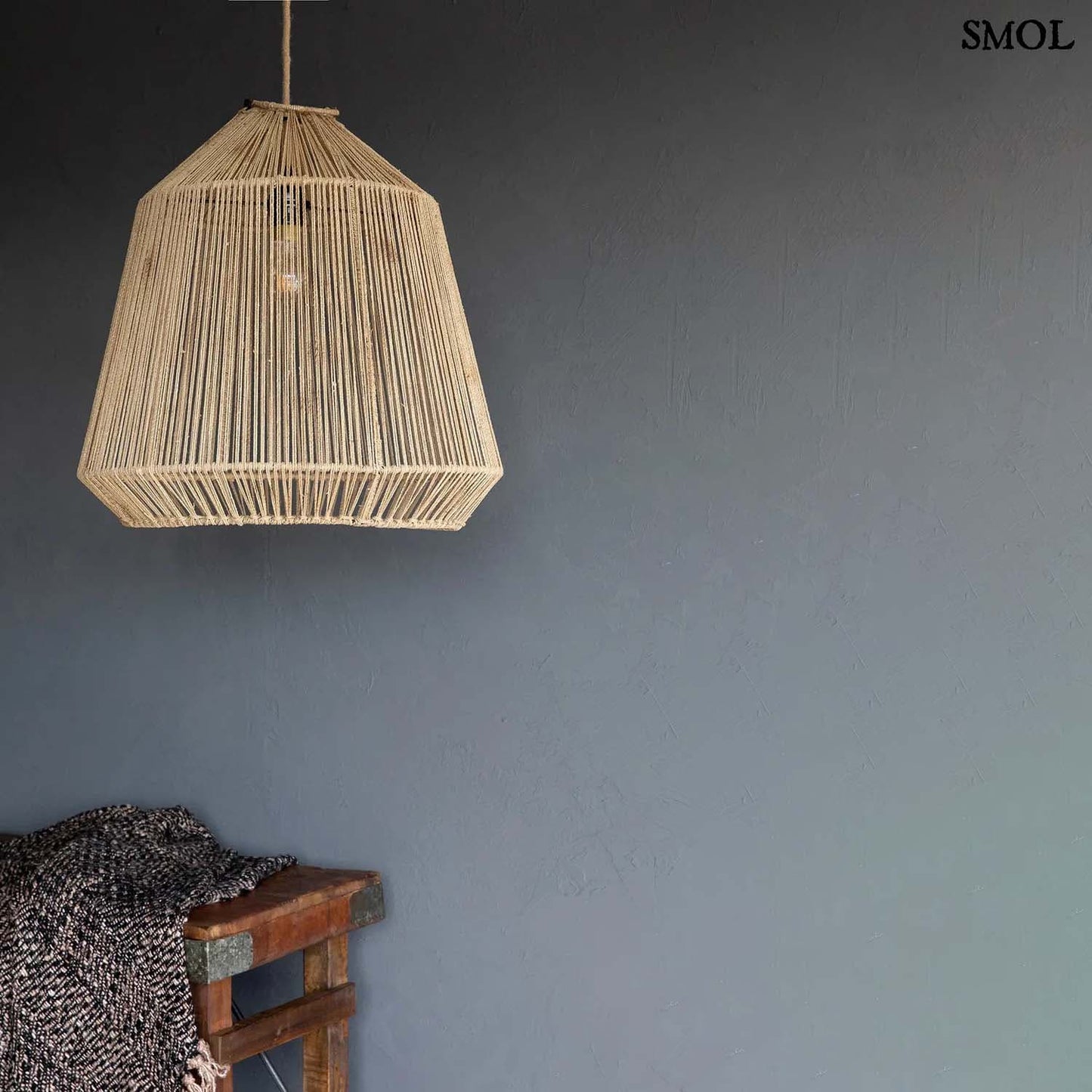Függőlámpaernyő - rattan, tengerifű, 50 cm | CONIC | SMOL - szürke háttérrel