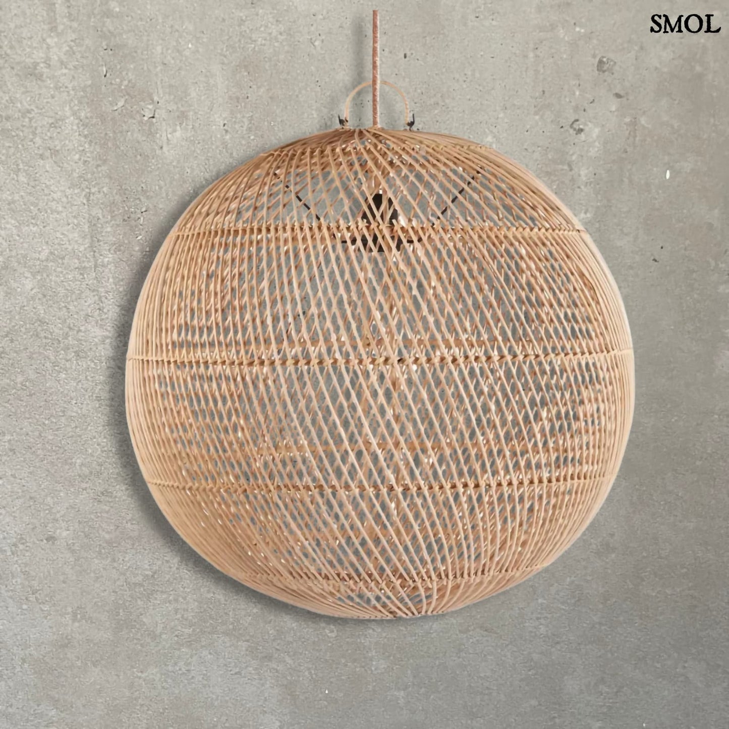 Természetes Rattan Függőlámpaernyő, ⌀ 50 cm | BUBBLE | SMOL - kő háttérrel