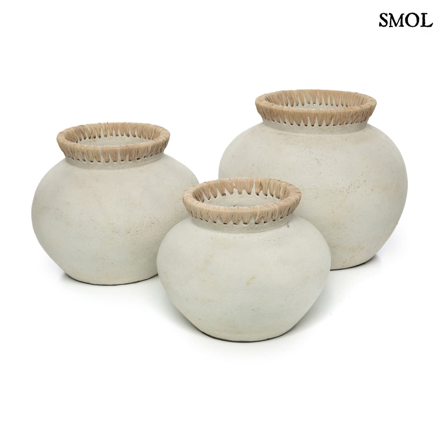 Betonhatású, terrakotta váza raffiával, ⌀29 cm - STYLY - smol.hu - három méretben