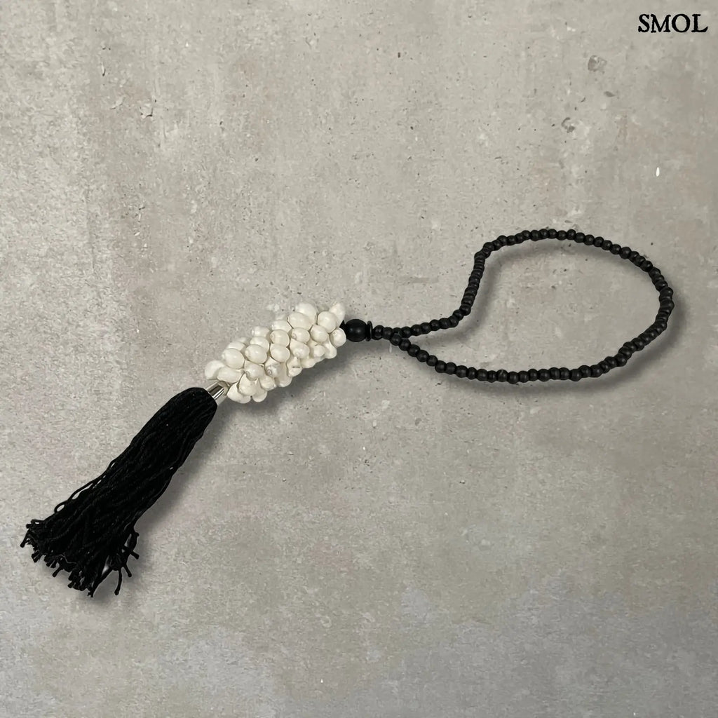 Kagylós Függődísz - fekete-fehér | KAWA