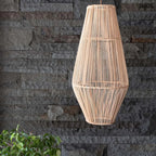 AFRODISIAC - rattan lámpaernyő - natúr, 60 cm - smol.hu - szobában, fekete fal előtt