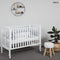 Babybett mit abnehmbarer und absenkbarer Seite, weiß | YAPPYQU