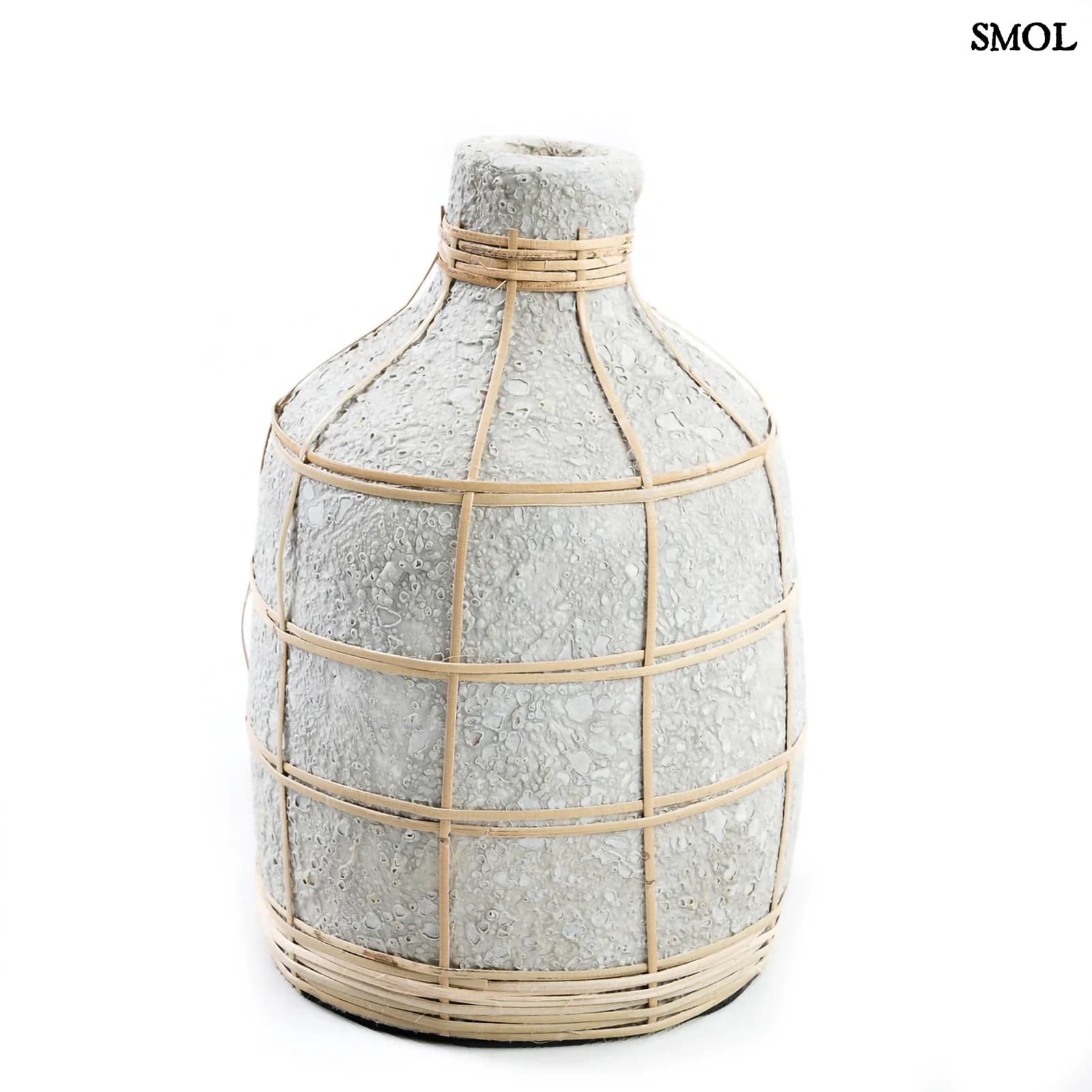 Beton Hatású Terrakotta Váza Rattan Díszítéssel, 23 cm | WHOOPY | SMOL - fehér háttérrel