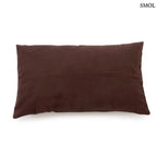 Csokoládébarna, hatpaneles bőr díszpárnahuzat selymes borjúbőrből, 30x50 cm-es méretben, hátulról