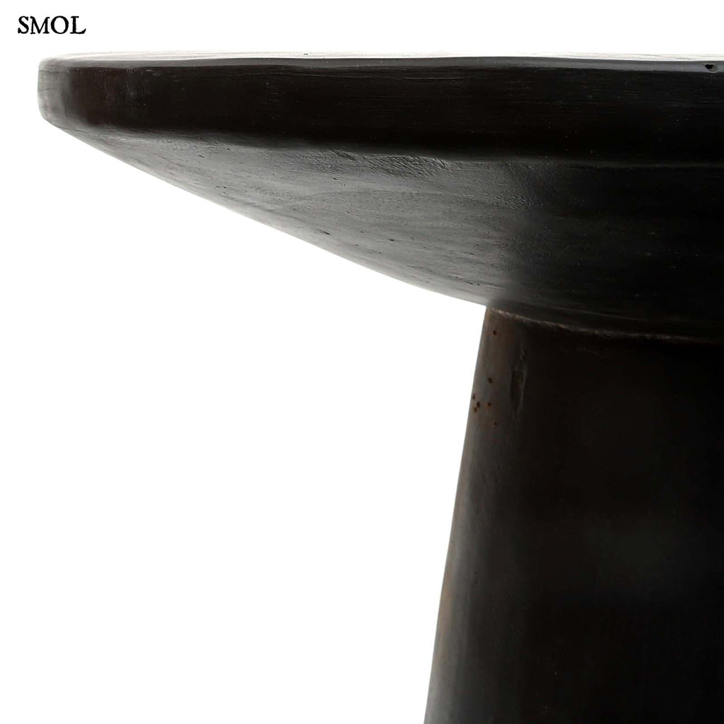 CONIC, fekete, fa kisasztal, ⌀50 cm - smol.hu - asztallap oldalról nagyítva