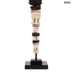 Dekoráció Kagylóval Állványon – L | MONEY | SMOL - alsó rész nagyítva