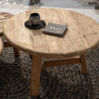 FUSUMA, nagyméretű, teakfa dohányzóasztal, ⌀80 cm - smol.hu - könyvvel