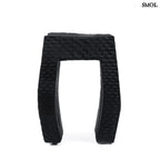 Fekete színű, rusztikus suárfa kisasztal és ülőke oldalról