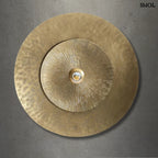 Sárgaréz Fali Lámpa dupla hold formával, indiai kézműves munka, szürke háttérrel