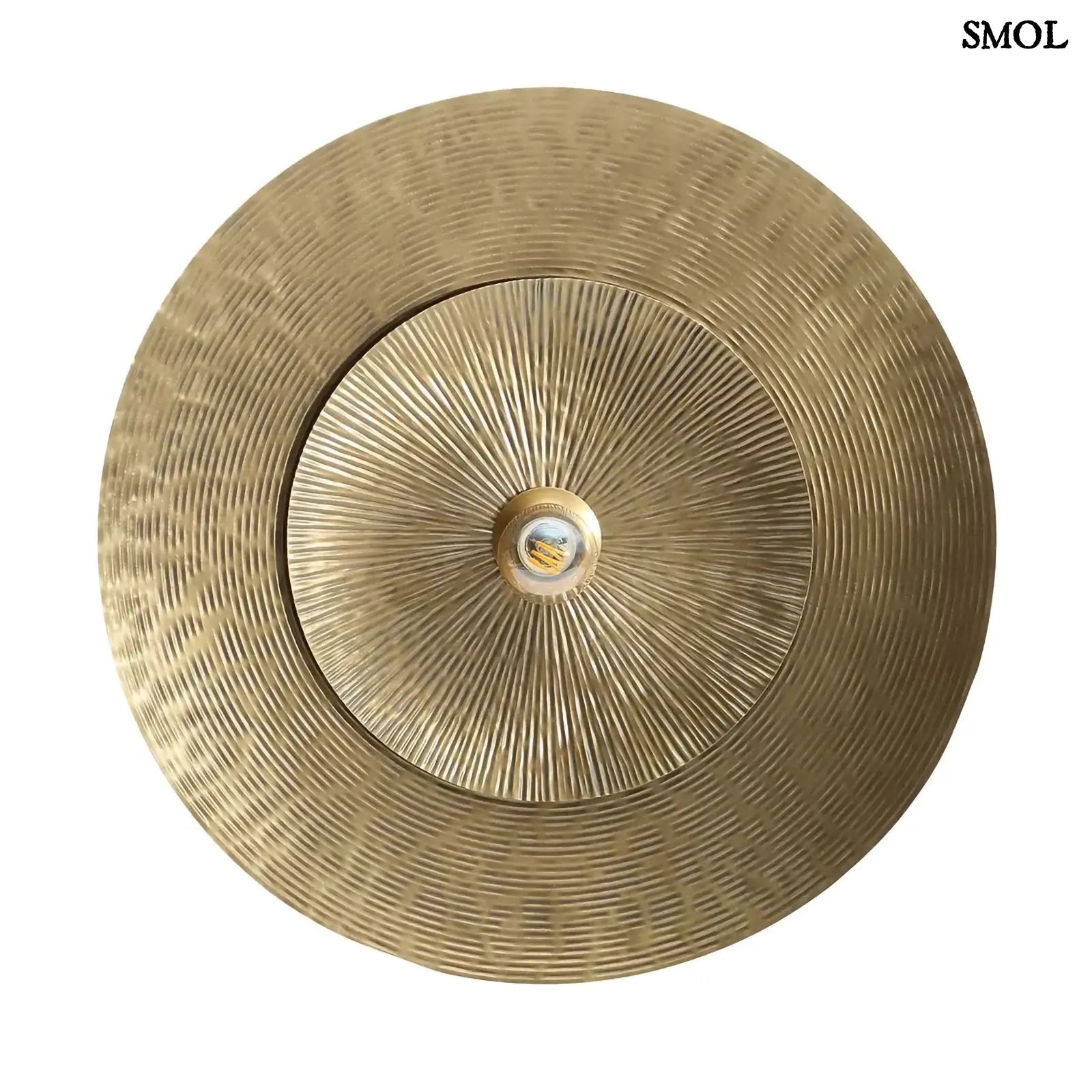 Sárgaréz Fali Lámpa dupla hold formával, indiai kézműves munka, fehér háttérrel