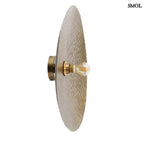 Kerek FULL MOON réz falilámpa fekete foltokkal, oldalról