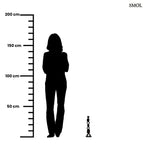 Karakteres fekete gyertyatartó aszimmetrikus, totemszerű formával, méretarányosan