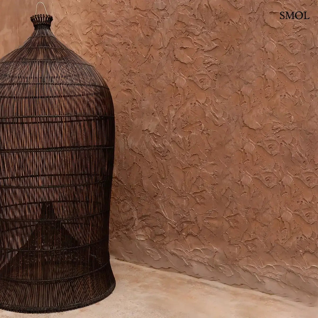 WOVEN BELL sötét dió fonott bambusz függőlámpabúra, padlón