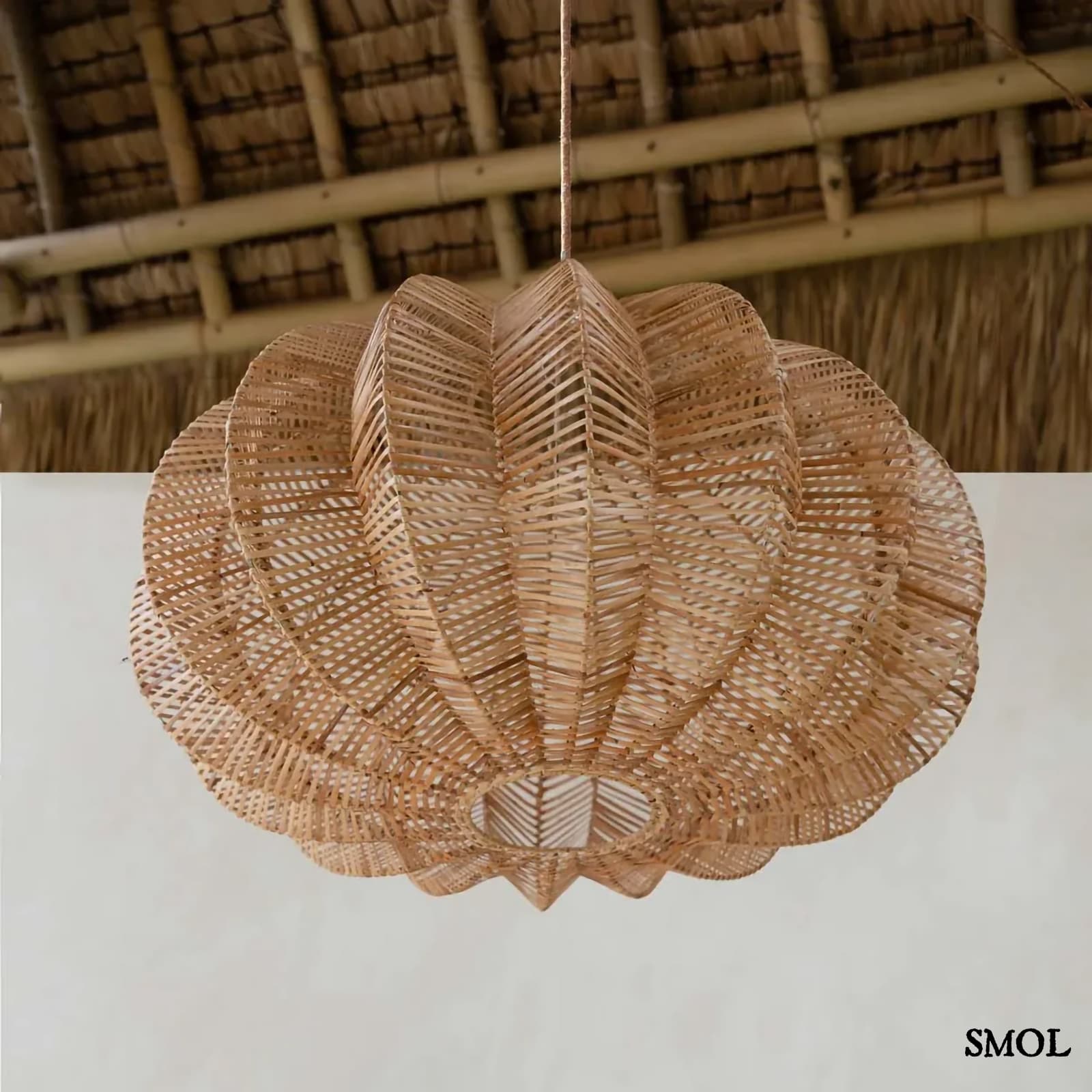 Függőlámpaernyő - nagyméretű, natúr, rattan, 65 cm | CERISE - smol.hu - szobában felfüggesztve