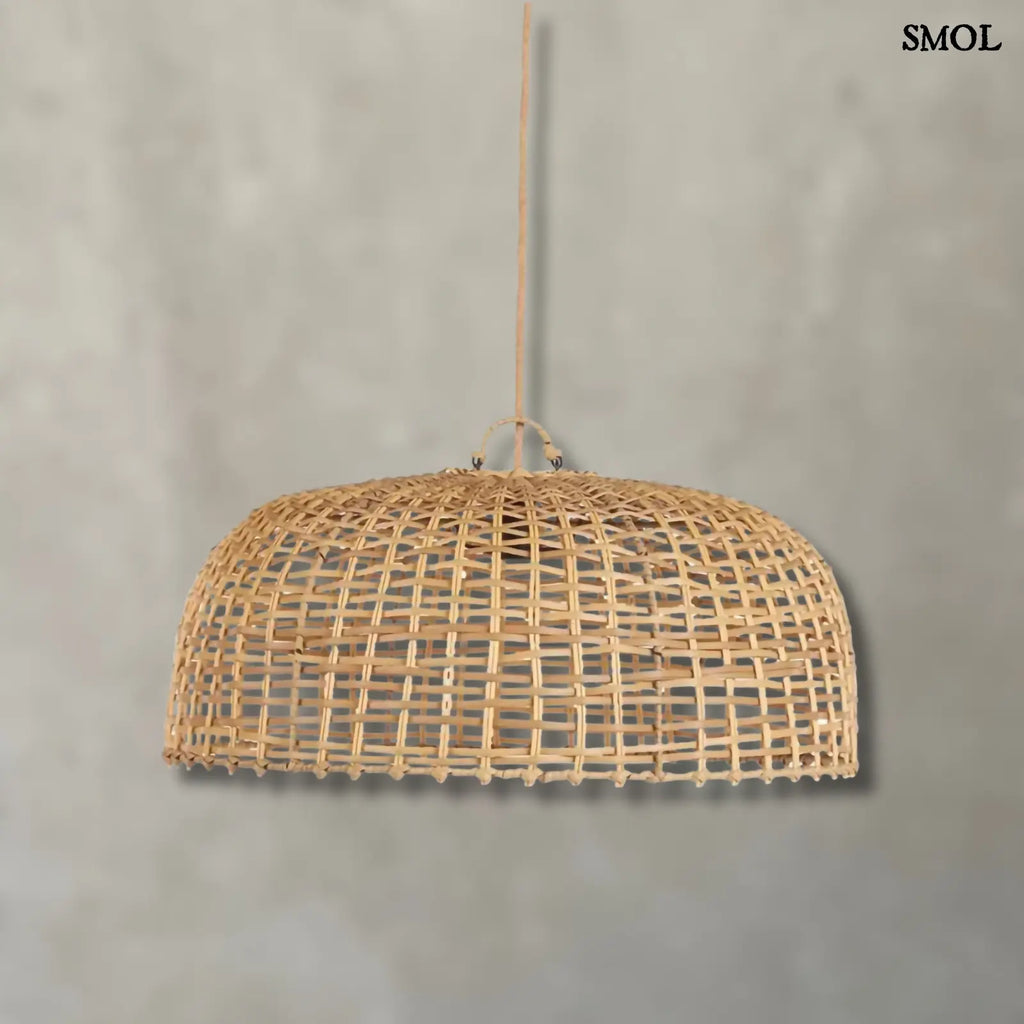 Függőlámpaernyő rattanból – natúr | CLOCHE | SMOL - szürke háttérrel