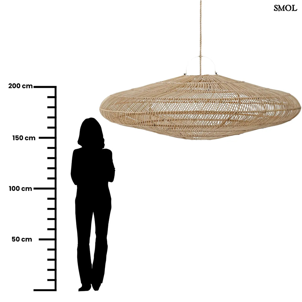 rattan függőlámpaernyő natúr színben, extra nagy méretben méretarányosan