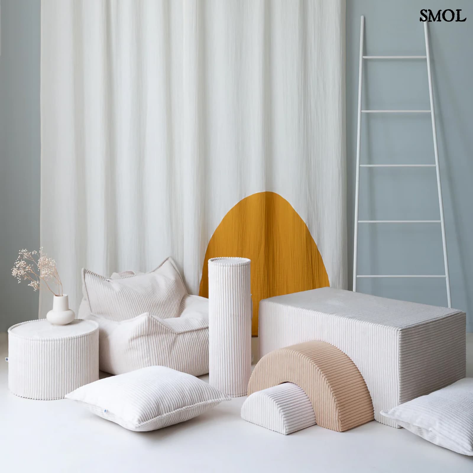 Gyerek hengerpárna | MARSHMALLOW, henger alakú gyerekpárna - SMOL - gyerekszobában, azonos színű termékekkel