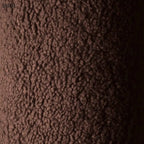 Barna színű, puha teddy anyagú gyerek babzsákfotel mackófülekkel, teddy anyag nagyítva