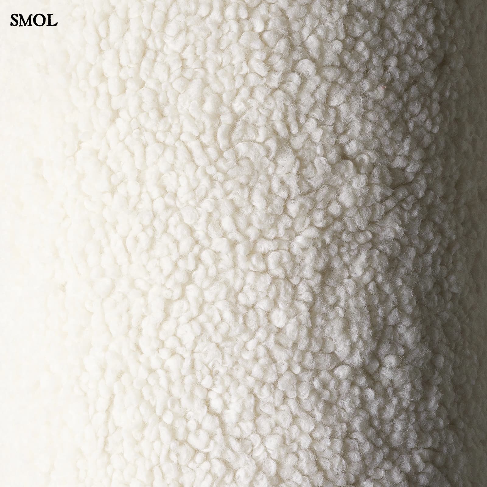 Gyerekpárna, zsebes tároló, mackófüles | TEDDY CREAM WHITE | SMOL - teddy anyag nagyítva