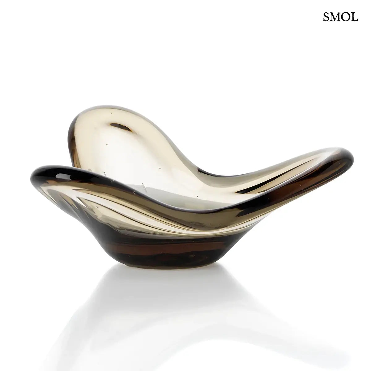 LIQUID FORM gyertyatartó füstös üvegből, hullámforma, organikus – 16,5 × 8 × 16,5 cm, fehér háttérrel