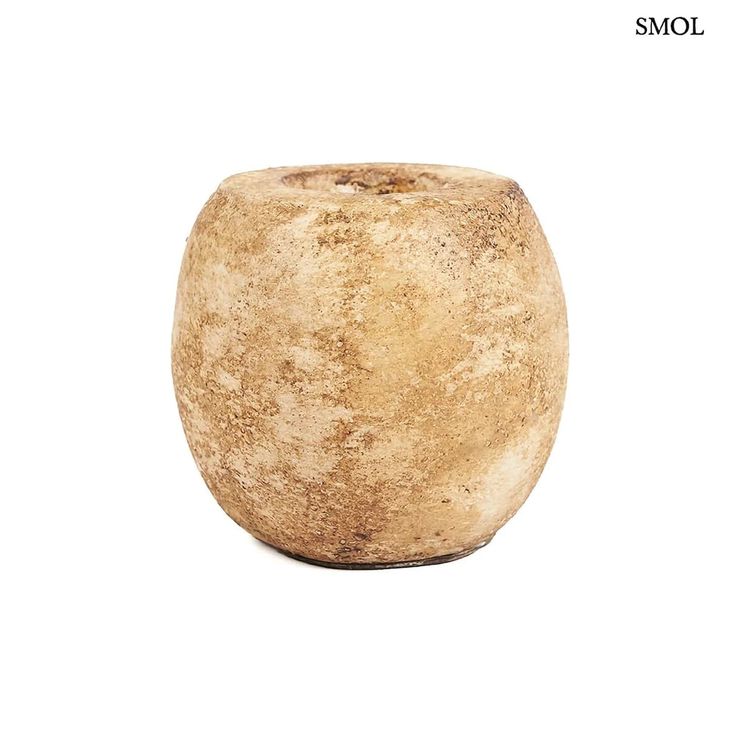 CAVESTONE gyertyatartó krém terrakottából, kerek forma – 13 × 12 cm, oldalról