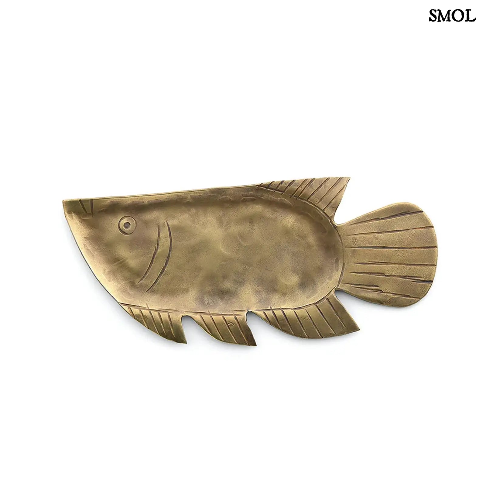 Hal formájú dísztál, sárgaréz, M | CATCH | SMOL - mélységgel