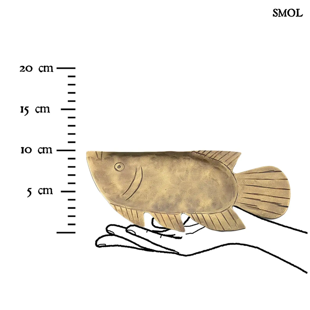 Hal formájú dísztál, sárgaréz, M | CATCH | SMOL - méretarányosan