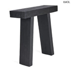 Japandi stílusú fekete teakfa konzolasztal tömör fából, minimalista kialakítással, ferdén