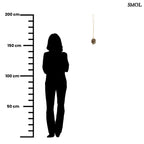 Barna kagyló függődísz, kézműves bojt formában, natúr kötélre akasztva méretarányosan