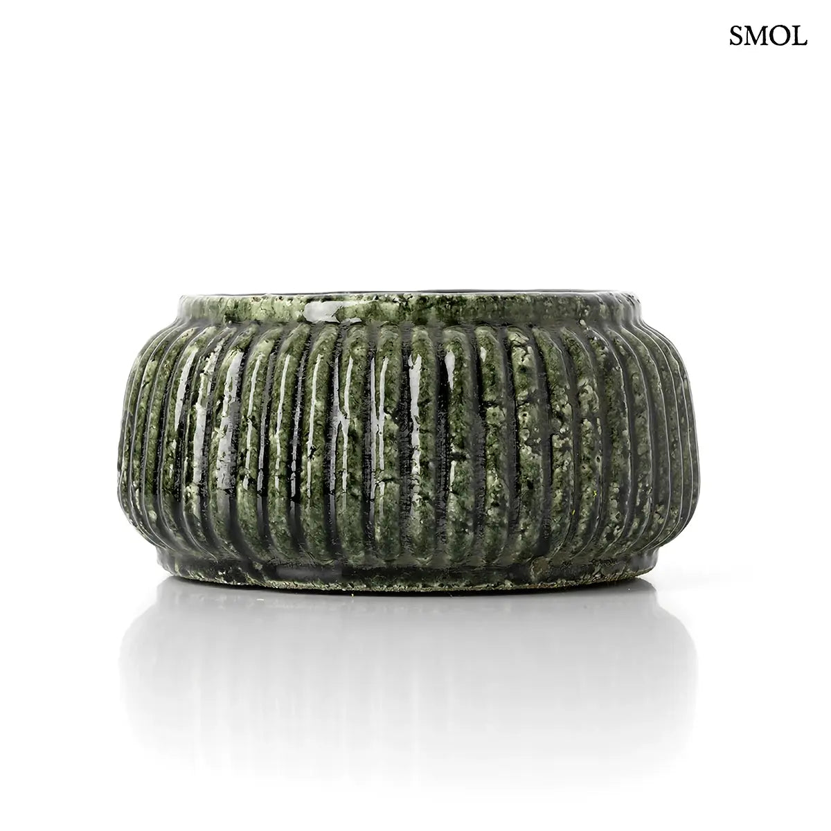  FOREST RIBBED LOW kaspó bordázott felülettel, erdőzöld színben, 23,5 × 11 × 23,5 cm, oldalról