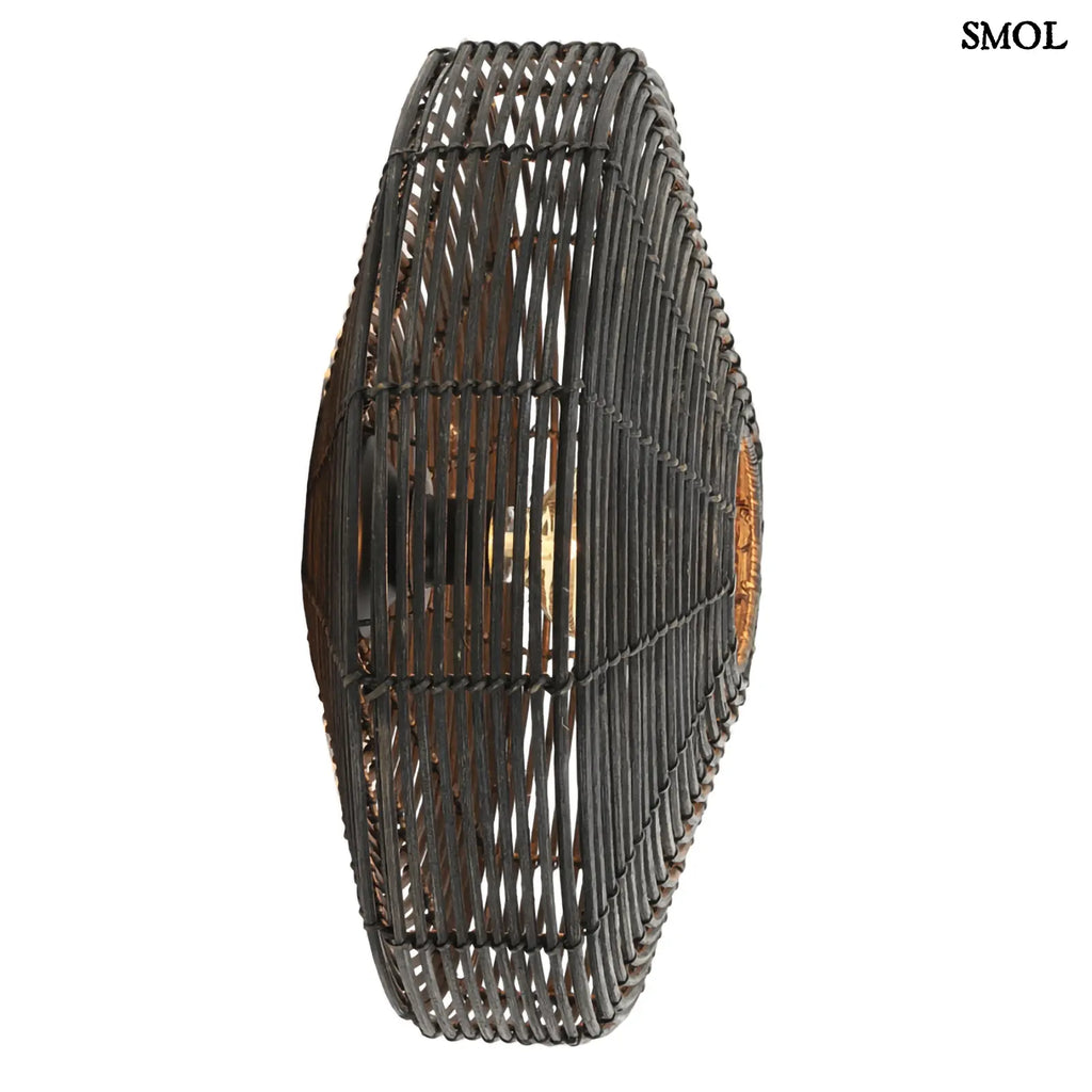 Kerek Rattan falilámpa – fekete | ALER | SMOL - oldalról, égő izzóval