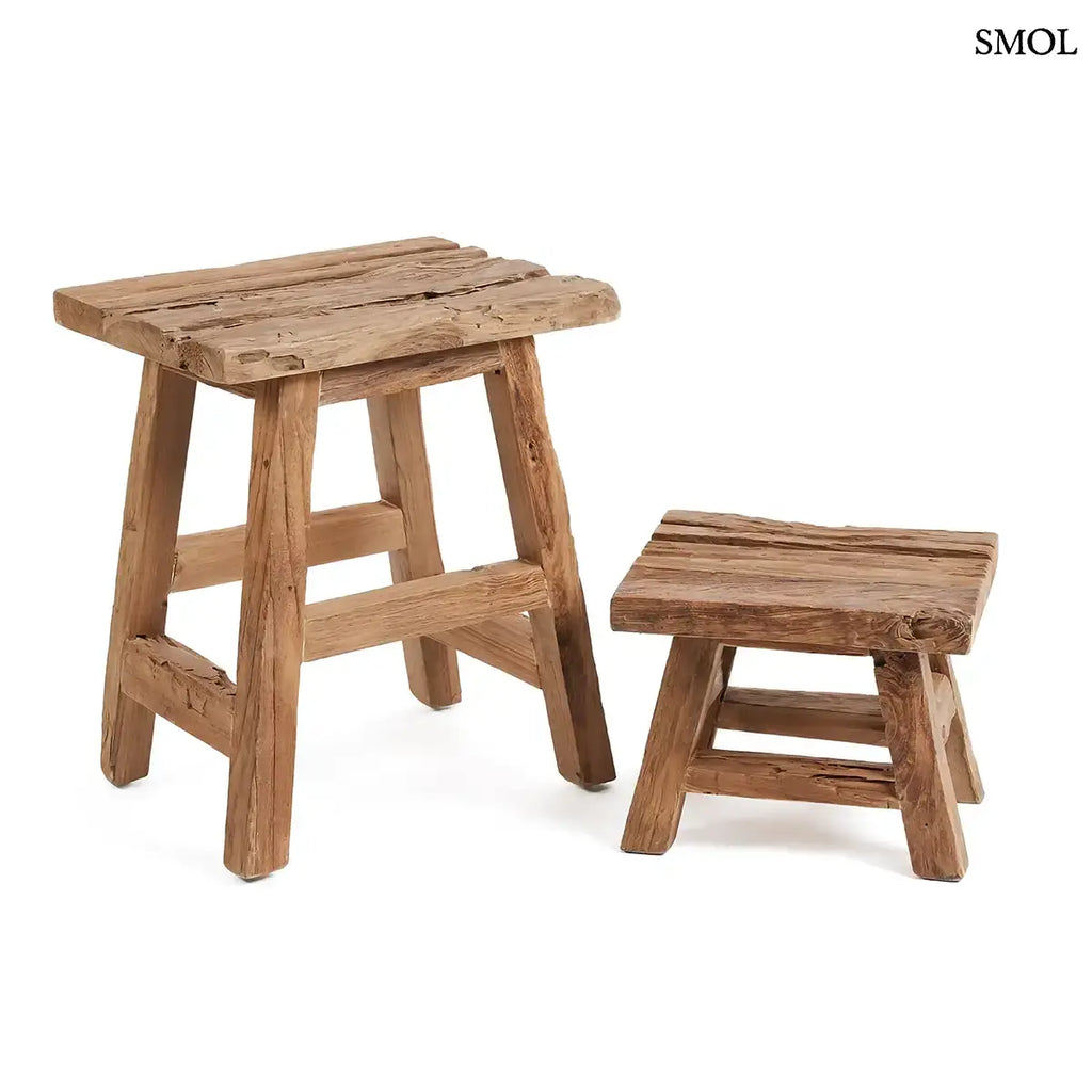 YOKE STOOL natúr újrahasznosított teak ülőke és kisasztal, két méretben, fehér háttérrel