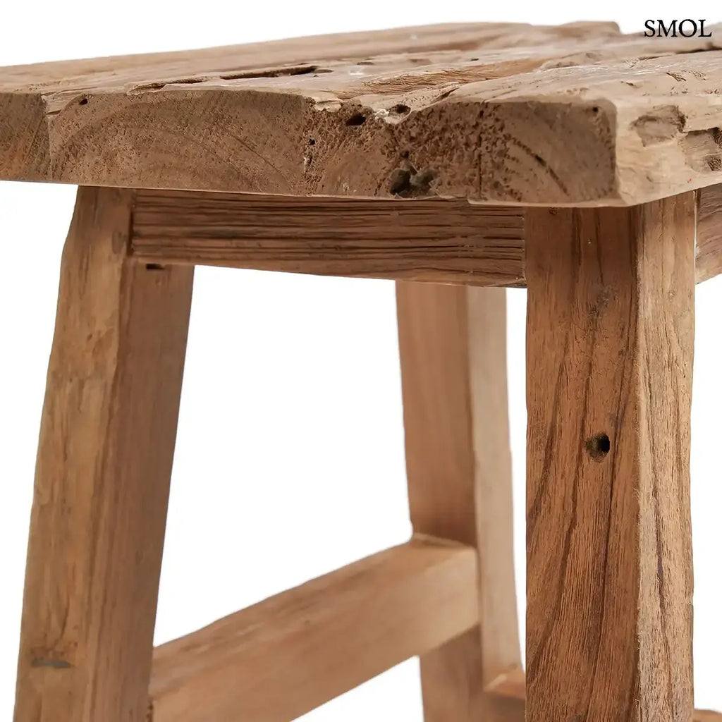 YOKE STOOL natúr újrahasznosított teak ülőke és kisasztal, oldalról nagyítva