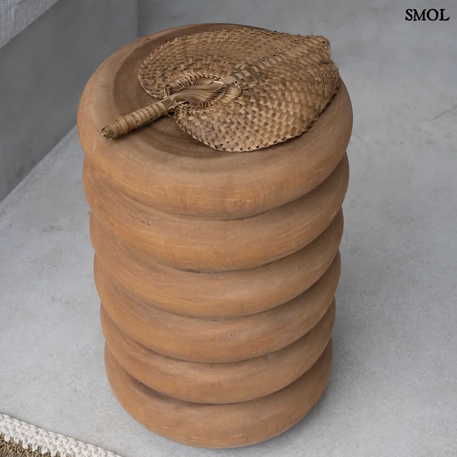 Kisasztal és ülőke - természetes suarfa, 45 cm | UMIKO - smol.hu - legyezővel