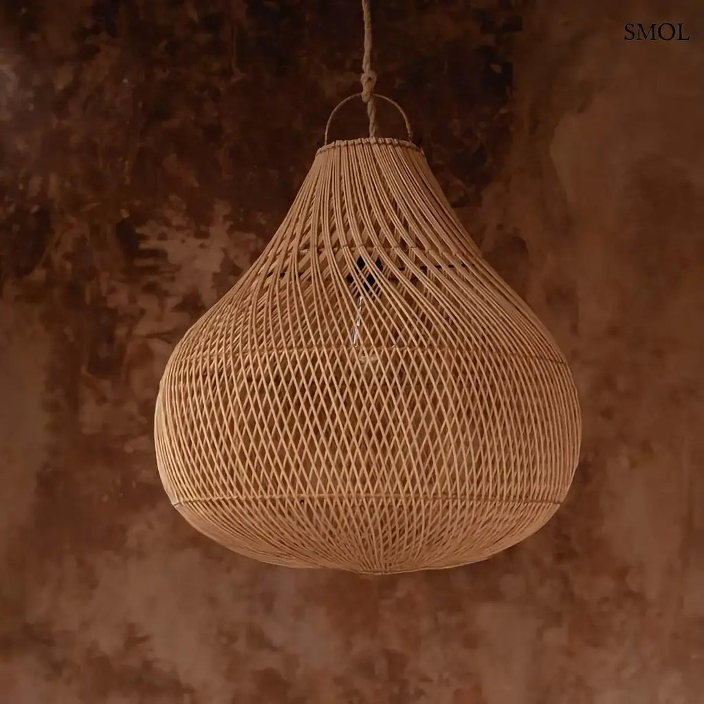 BOTTLE natúr rattan palack formájú lámpaernyő, narancsos háttérrel