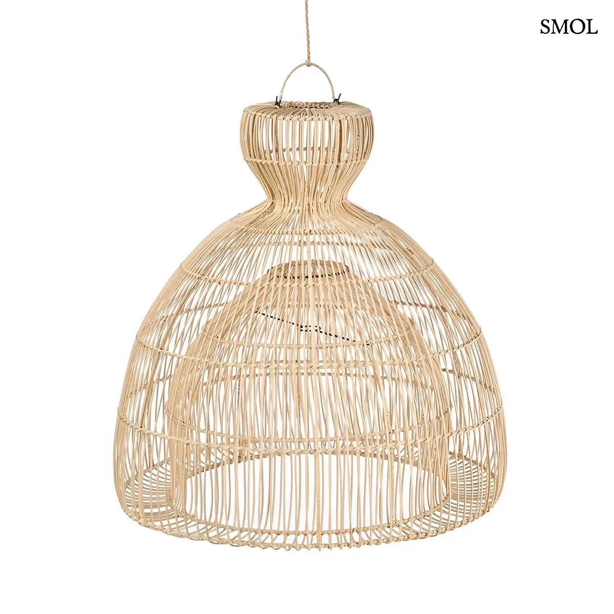 MATCHA WHISK rattan lámpaernyő természetes színben, L méret – 82 × 84 cm, fehér háttérrel