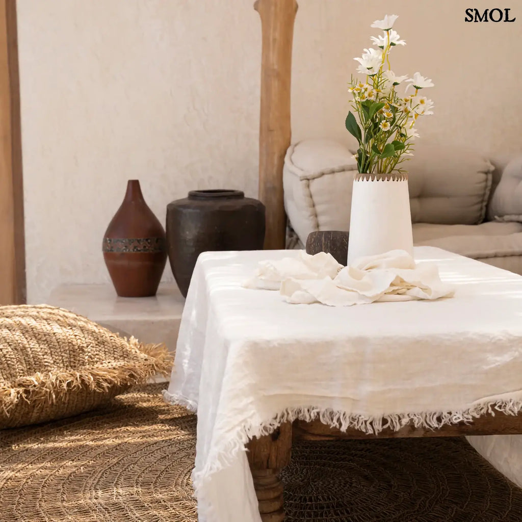 Lenvászon asztalterítő – fehér, 150x200 | LINEN | SMOL - dohányzóasztalon, nappaliban