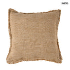 Natúr-barna lenvászon díszpárnahuzat. Rojtos szegéllyel és vízszintes díszítőcsíkkal, hátulról