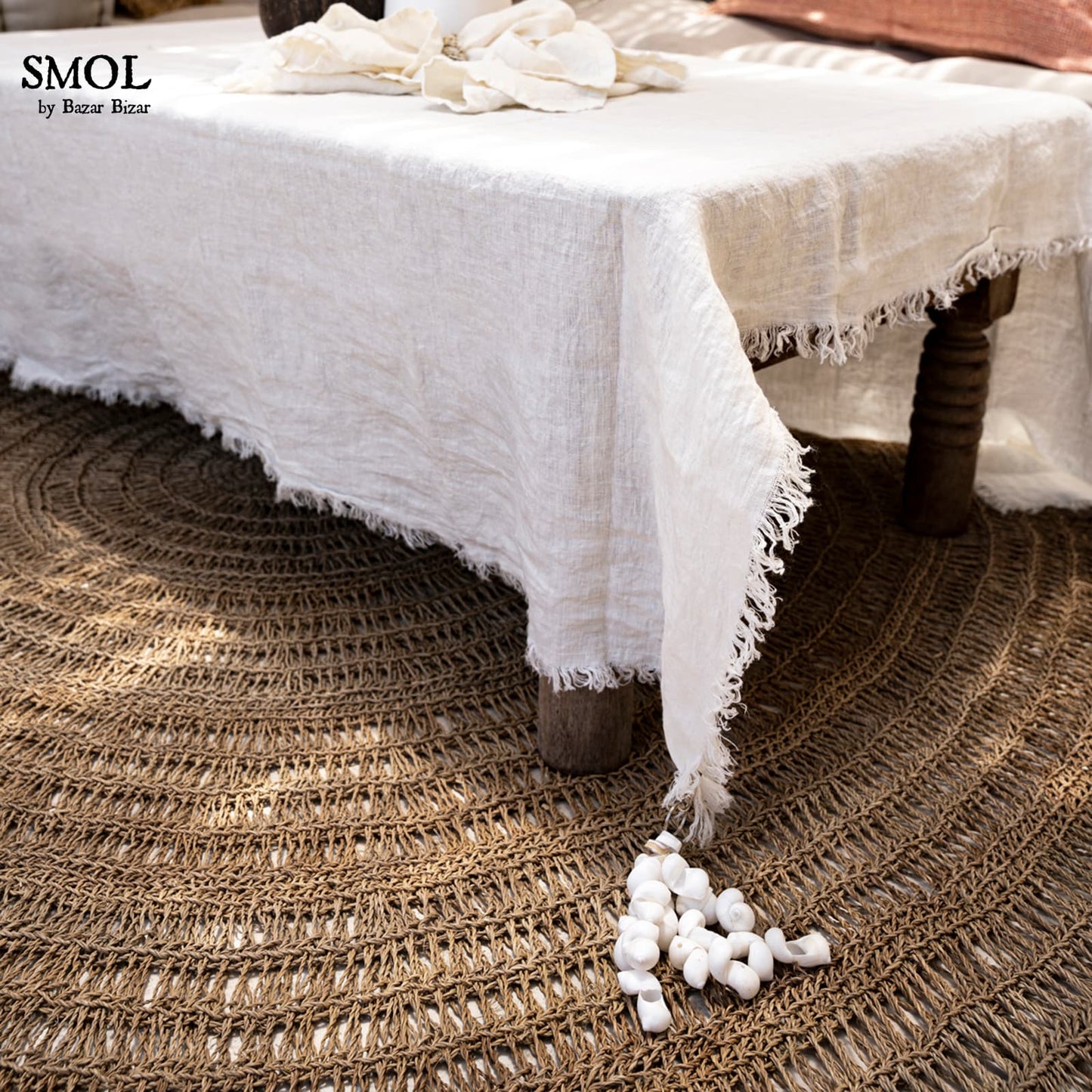 smol.hu -MELATI, kerek, natúr szőnyeg, ⌀ 100 cm szobában, asztal alatt