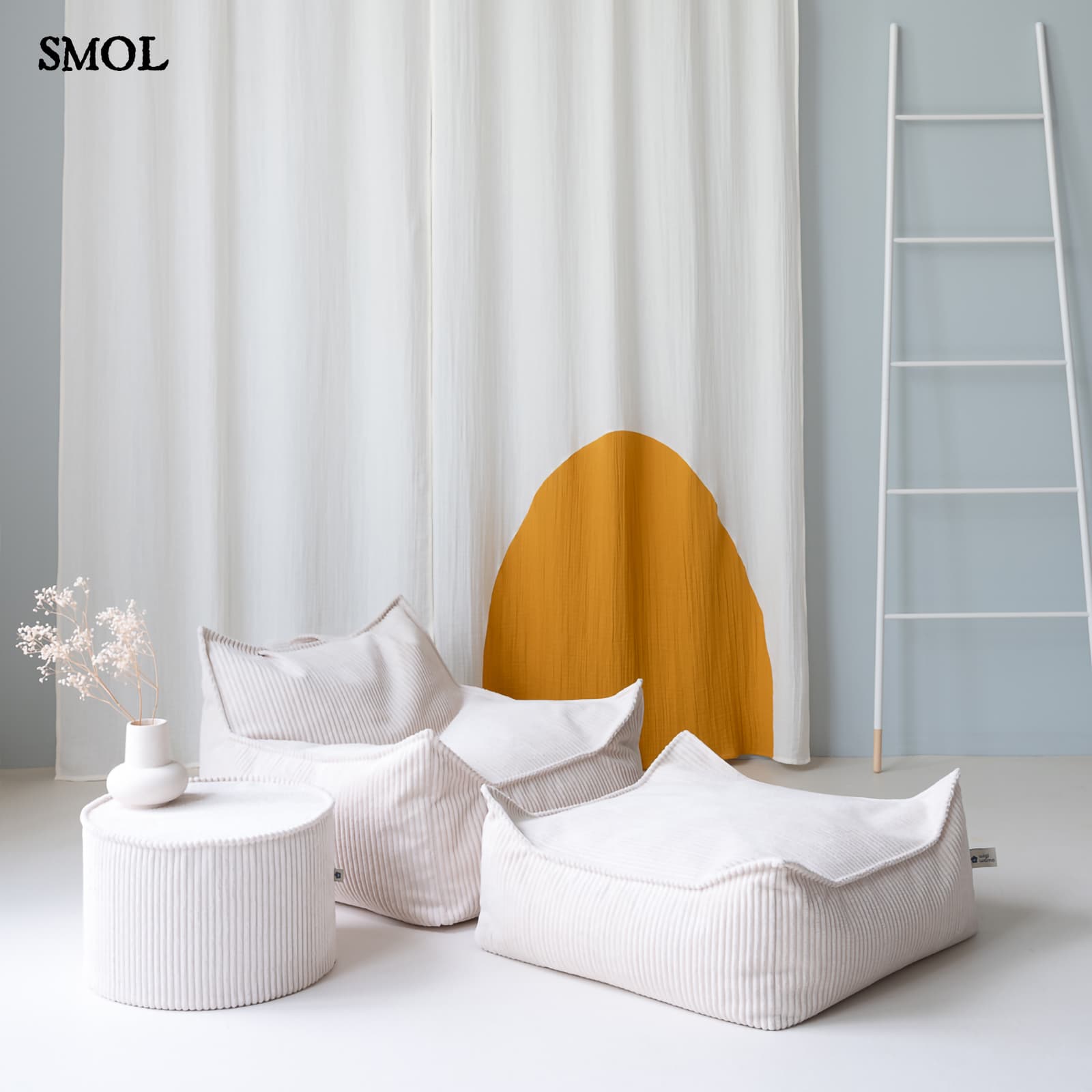 smol.hu -MILLY, kordbársony, négyzet alakú puff