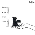 Barna maci alakú medvés mécsestartó figura, méretarányosan