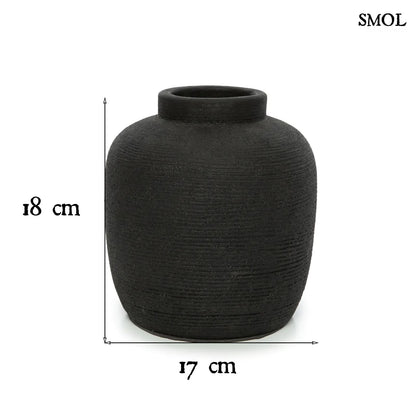 PEAKY, fekete terrakotta váza, 18 cm - smol.hu